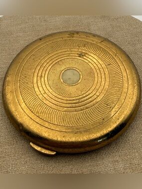 Vintage Paris COTY New York Gold Compact setting powder